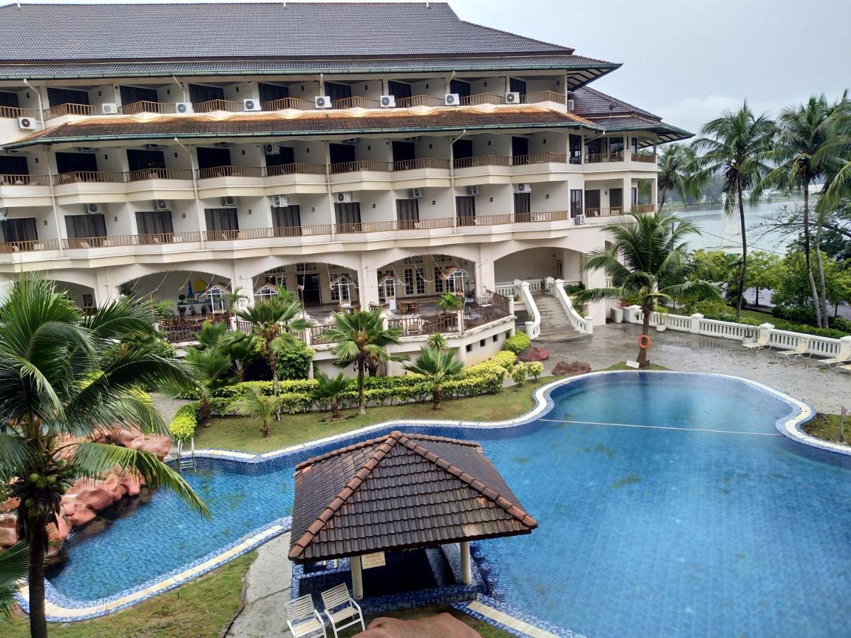 The Orient Star Resort Lumut Extérieur photo