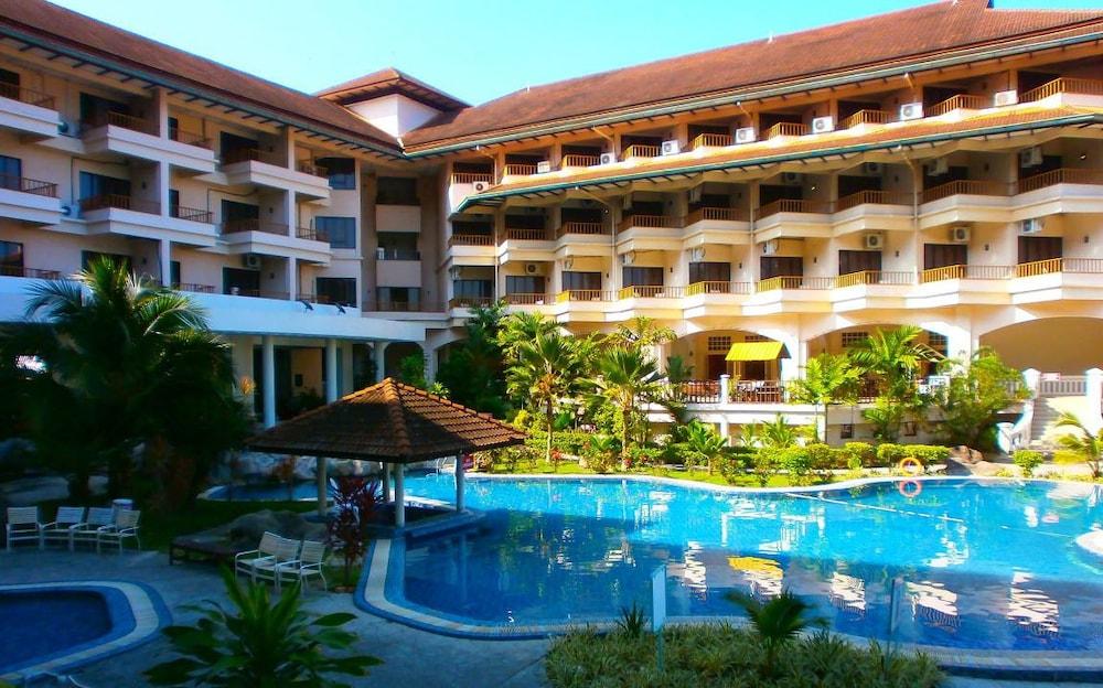 The Orient Star Resort Lumut Extérieur photo