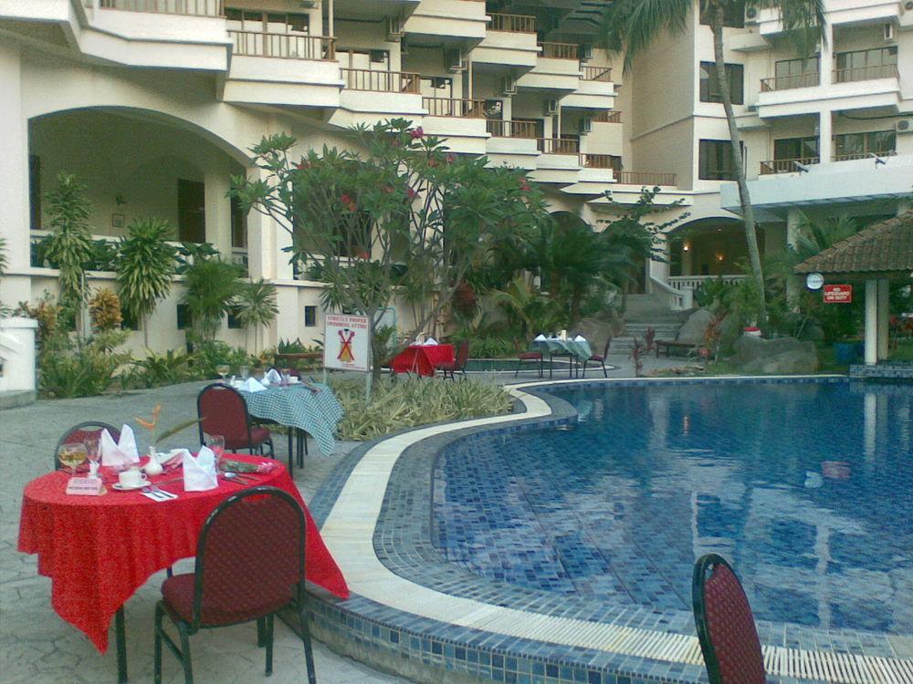 The Orient Star Resort Lumut Extérieur photo