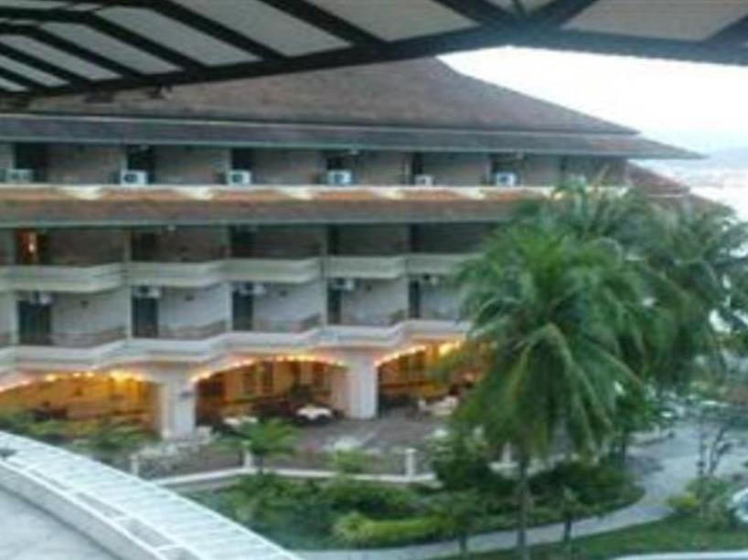 The Orient Star Resort Lumut Extérieur photo