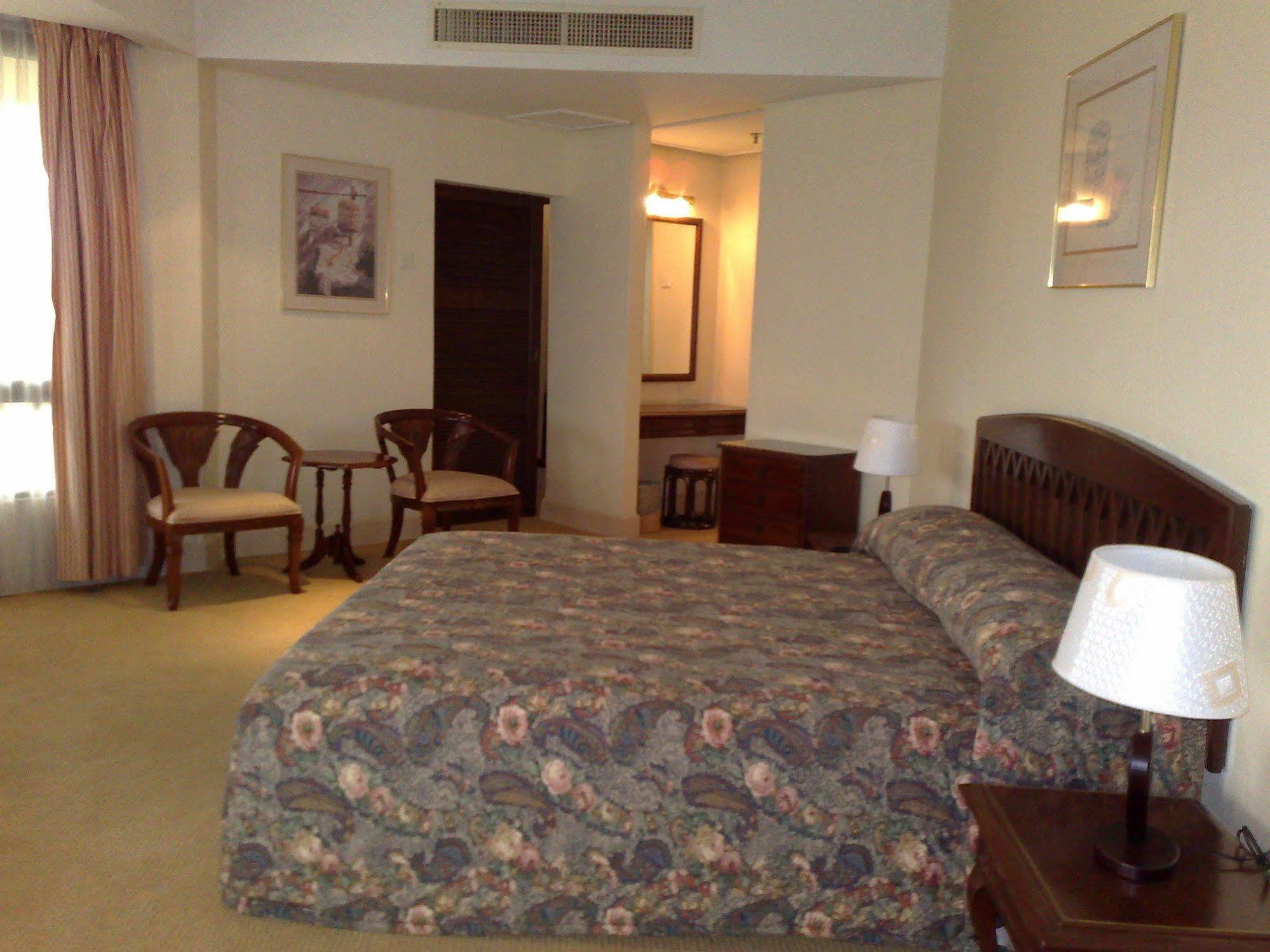 The Orient Star Resort Lumut Extérieur photo