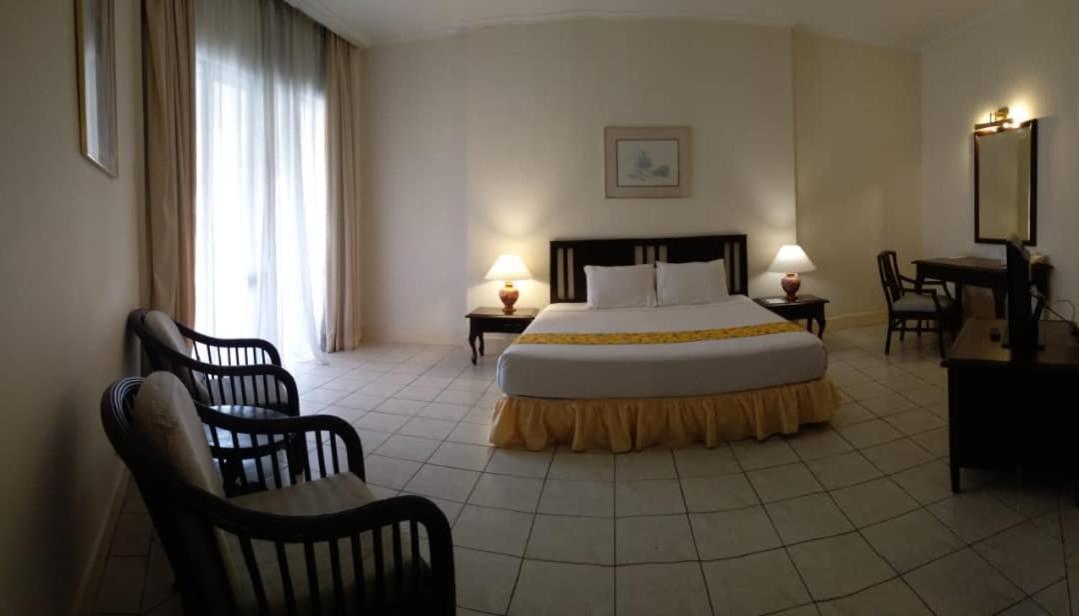 The Orient Star Resort Lumut Extérieur photo